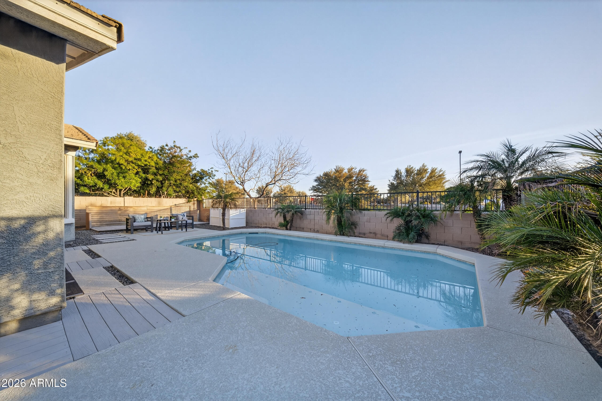 5067 S GIRARD Street