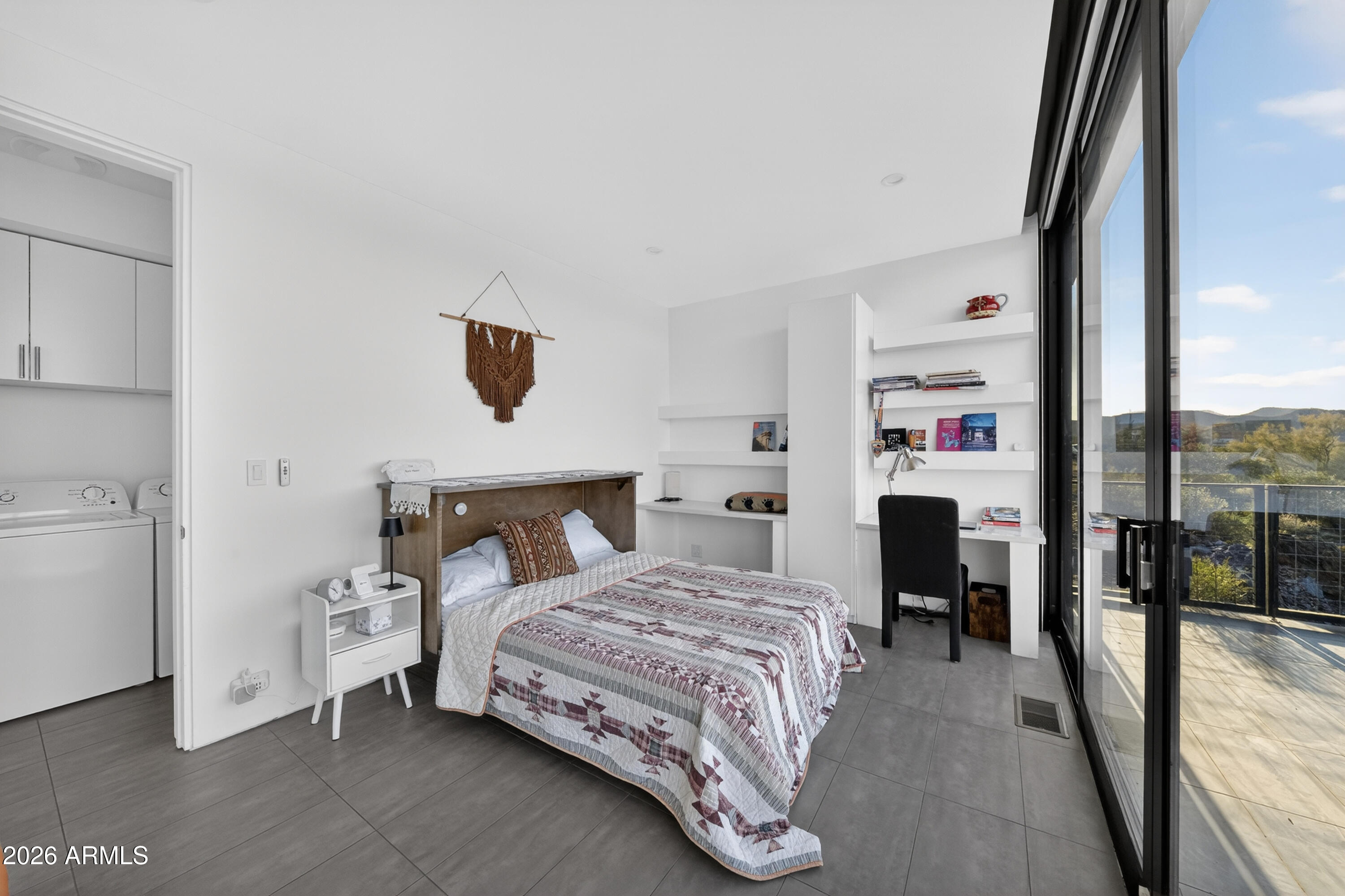 5721 E MIRAMONTE Drive