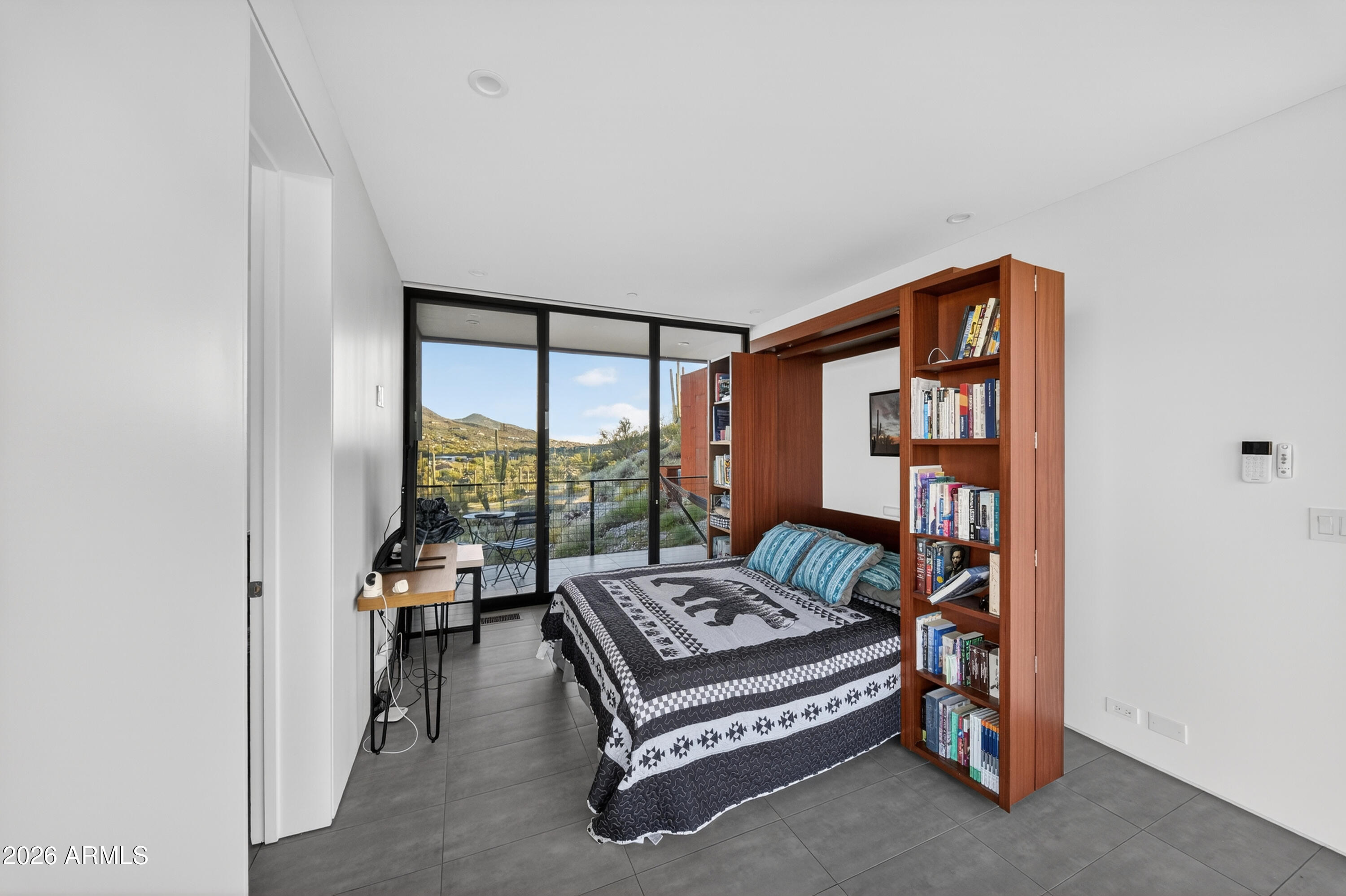 5721 E MIRAMONTE Drive