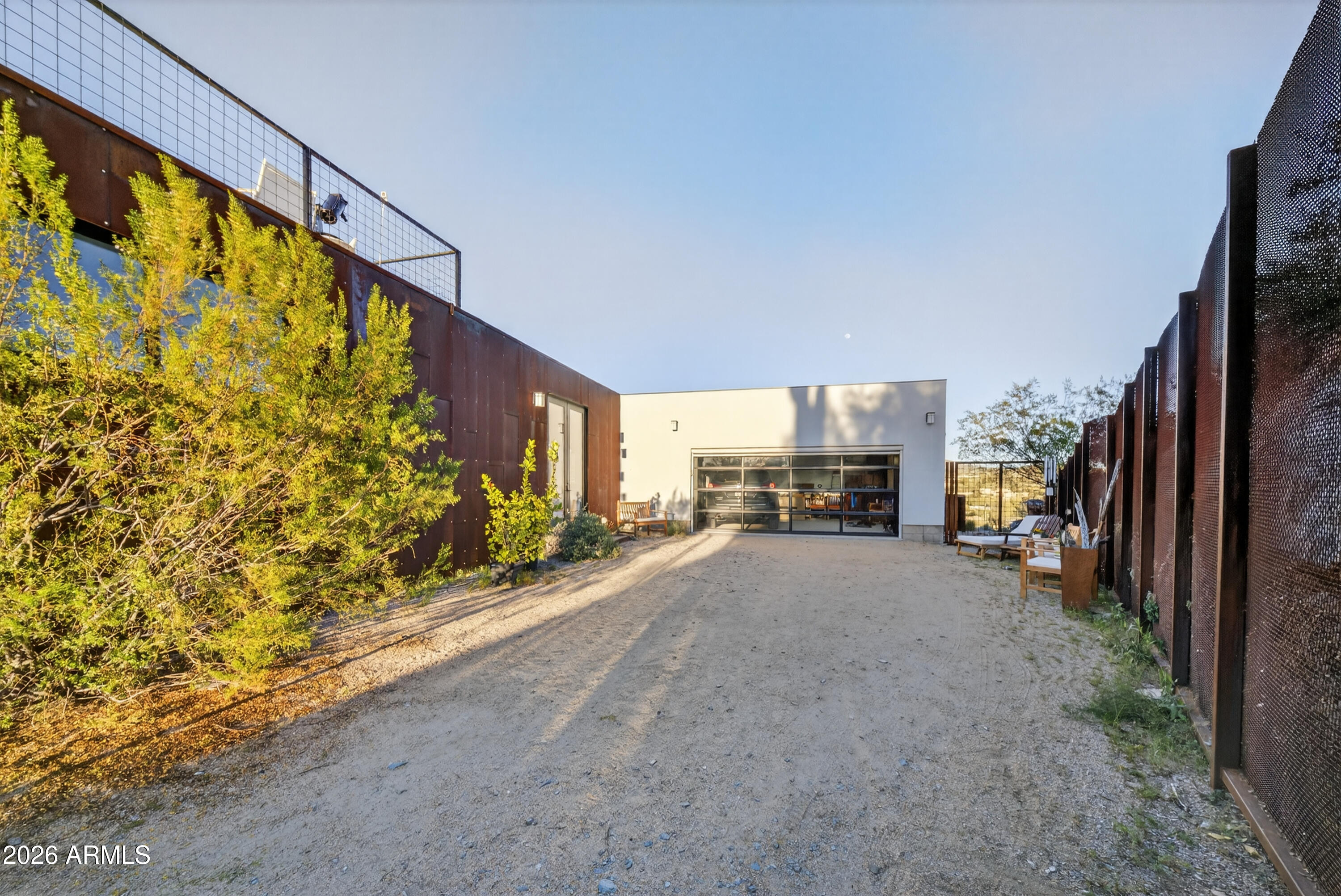 5721 E MIRAMONTE Drive