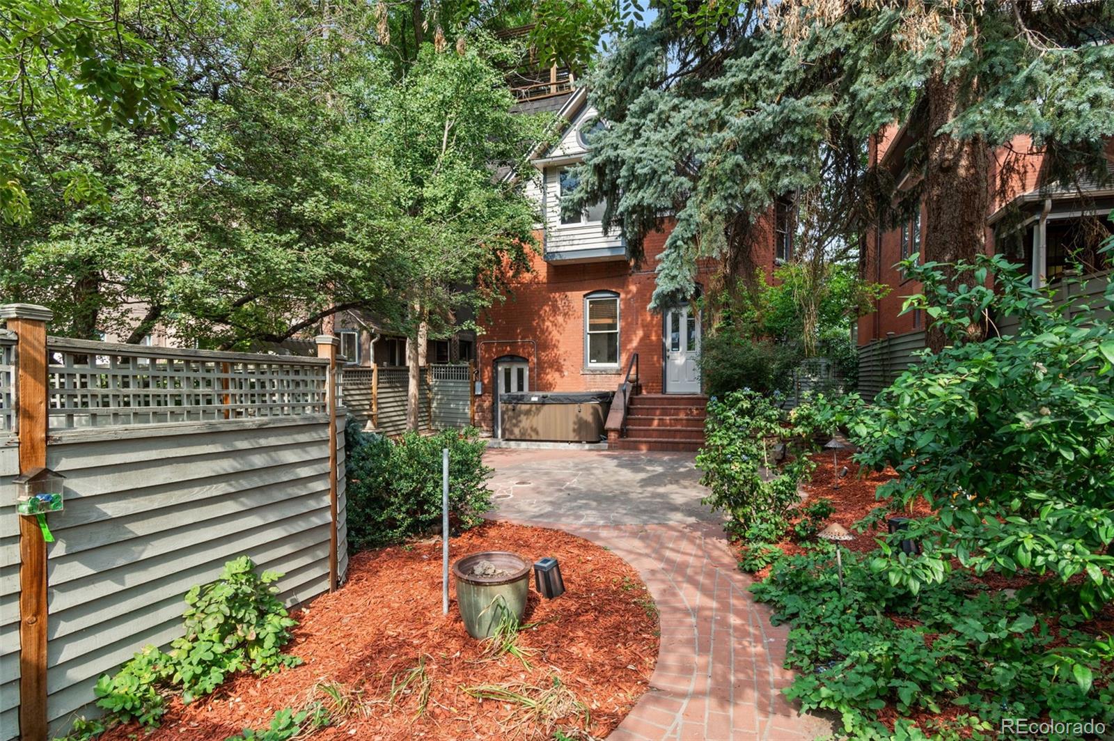 1629 N Downing Street