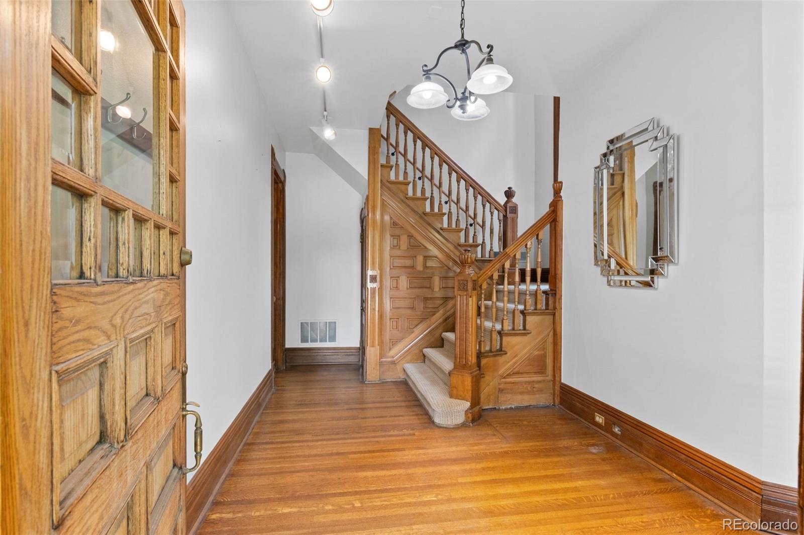 1629 N Downing Street