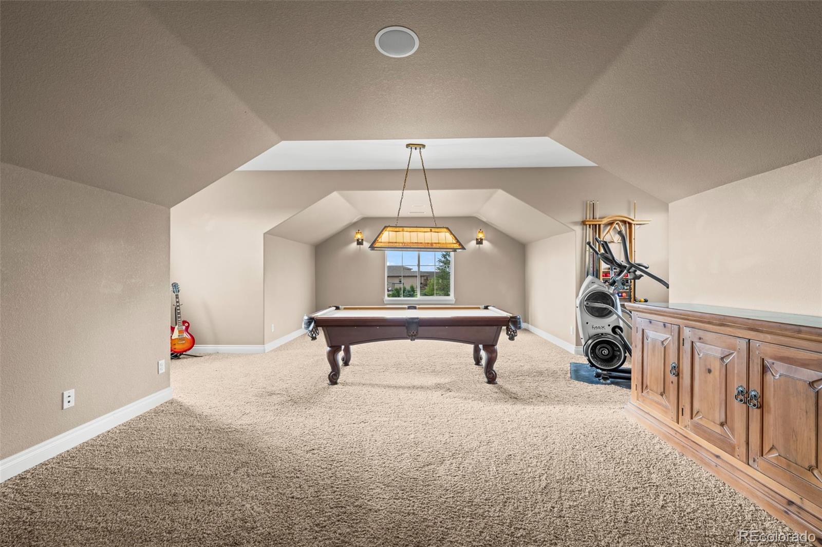 5565 Southwind Circle