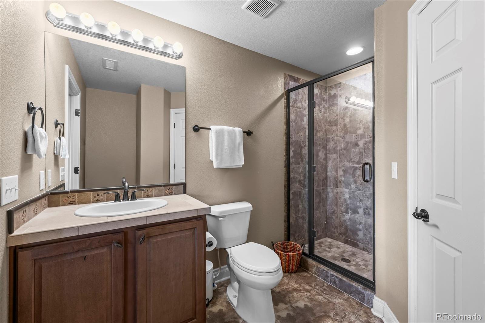5565 Southwind Circle