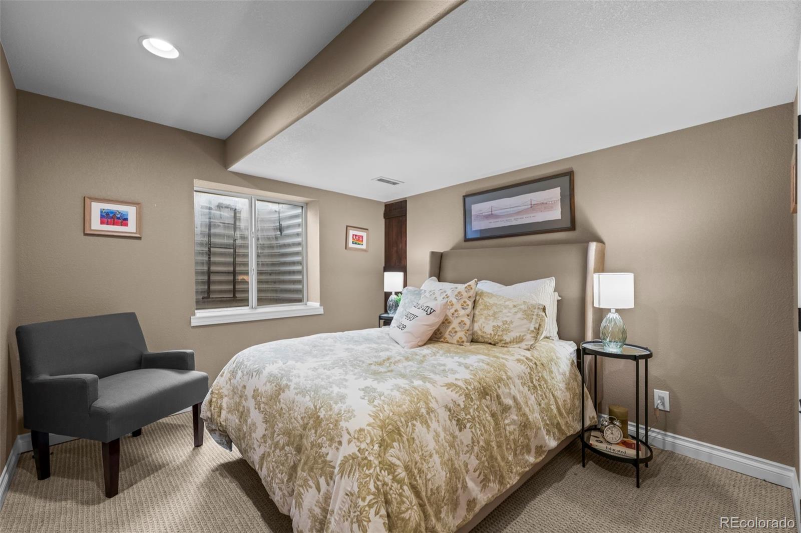 5565 Southwind Circle