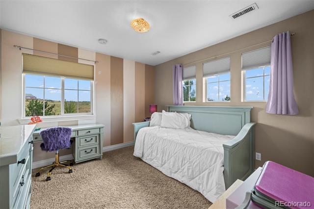 5565 Southwind Circle