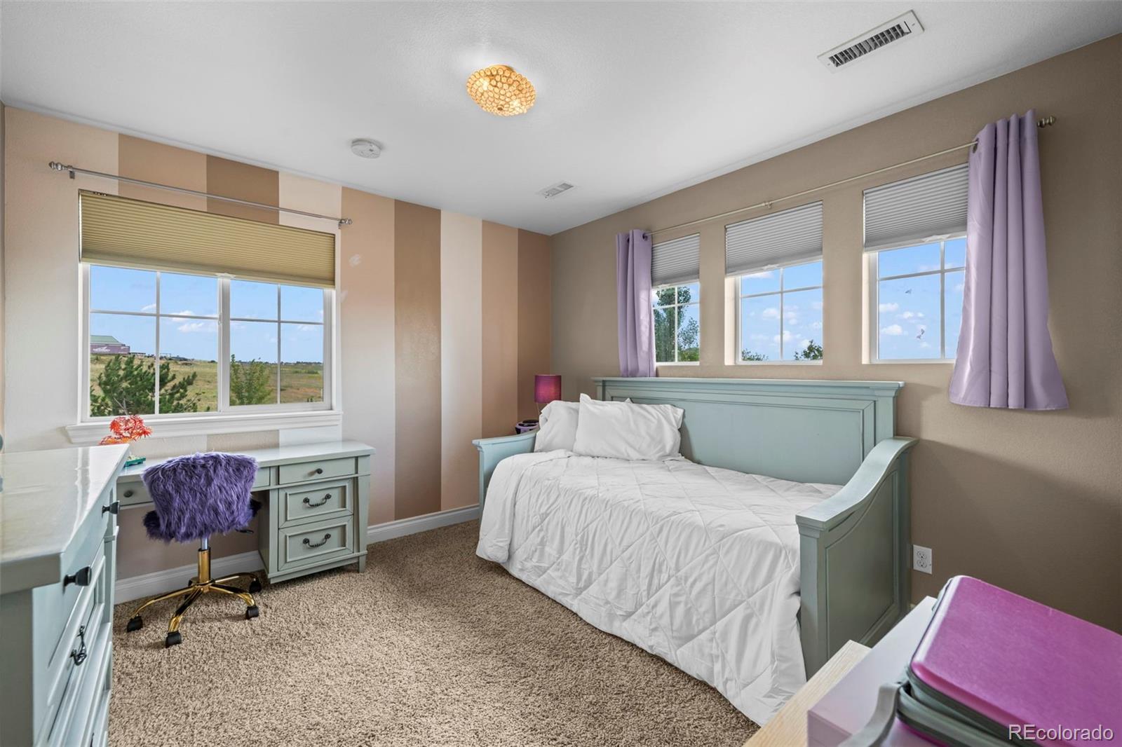 5565 Southwind Circle