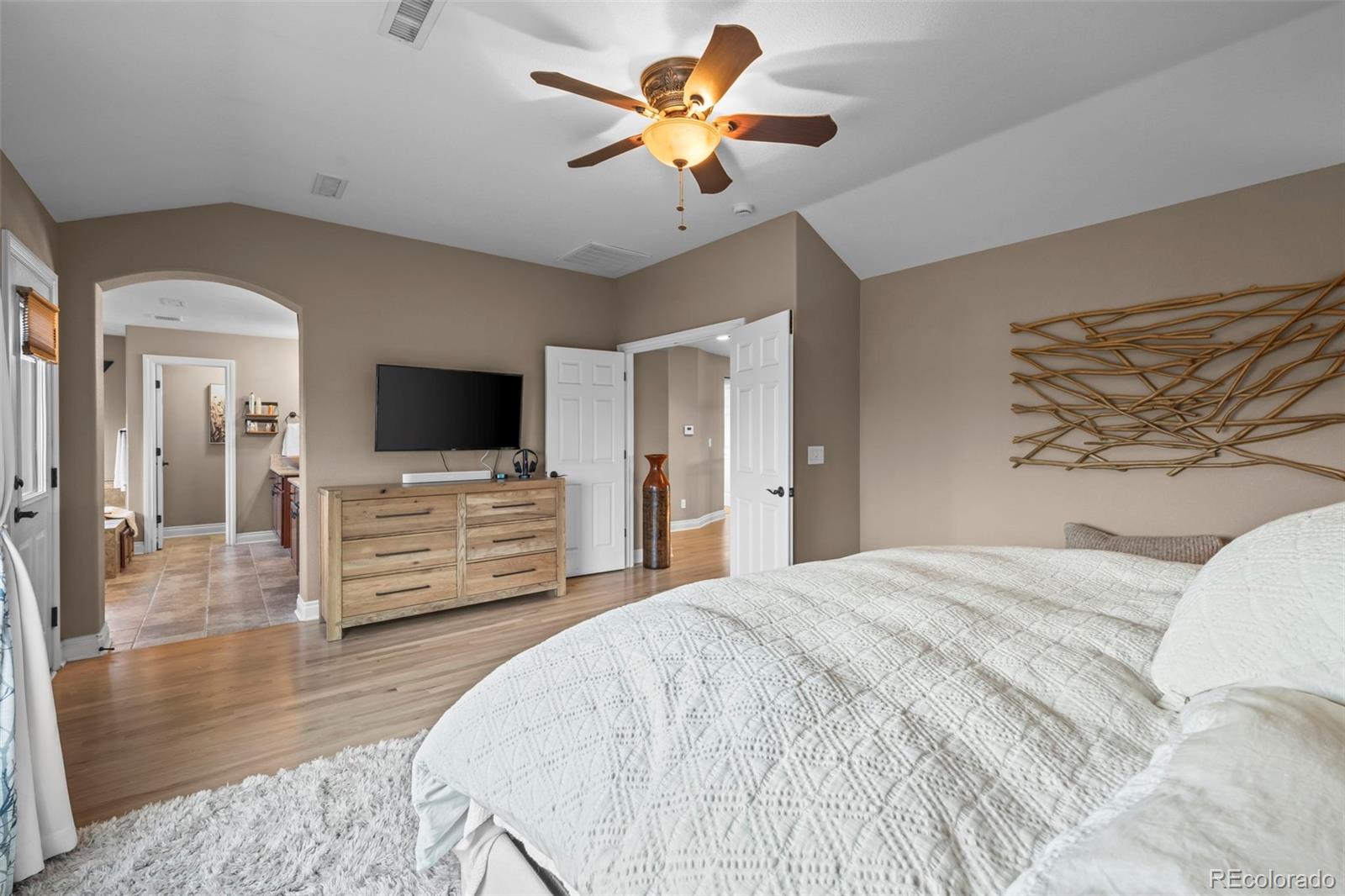5565 Southwind Circle