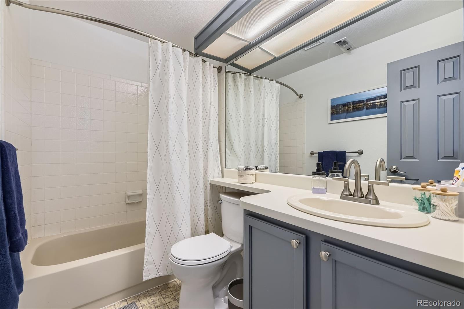 3010 W Prentice Avenue Unit: J