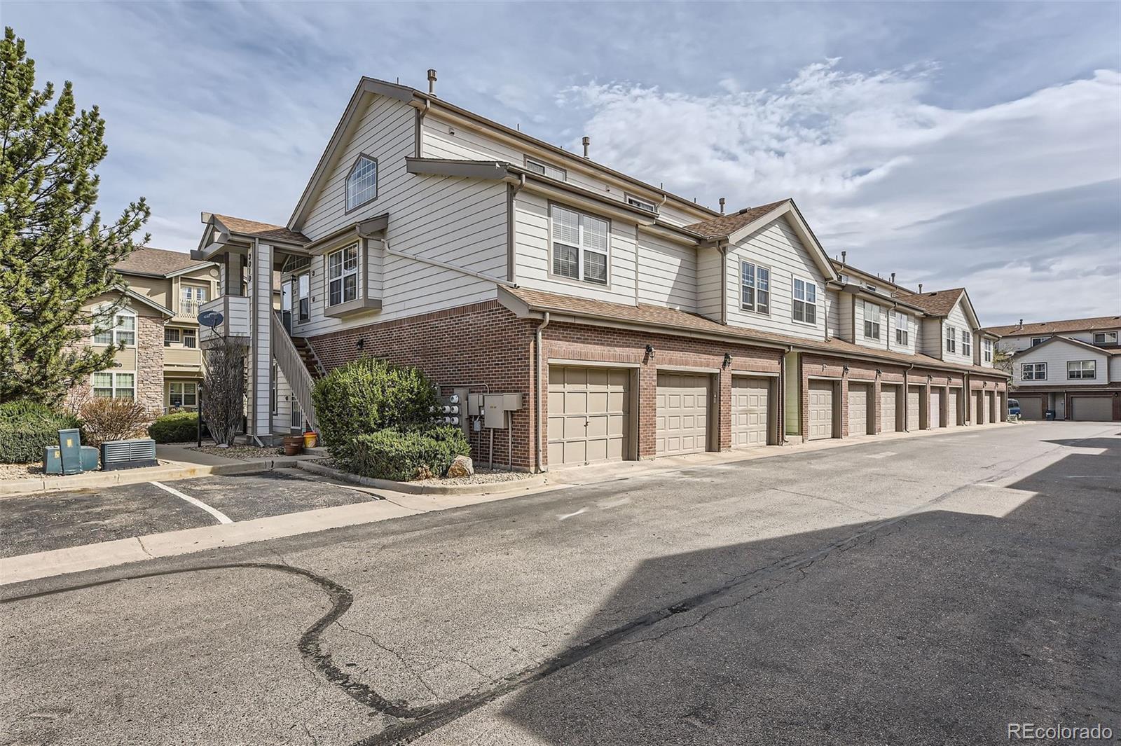 3010 W Prentice Avenue Unit: J