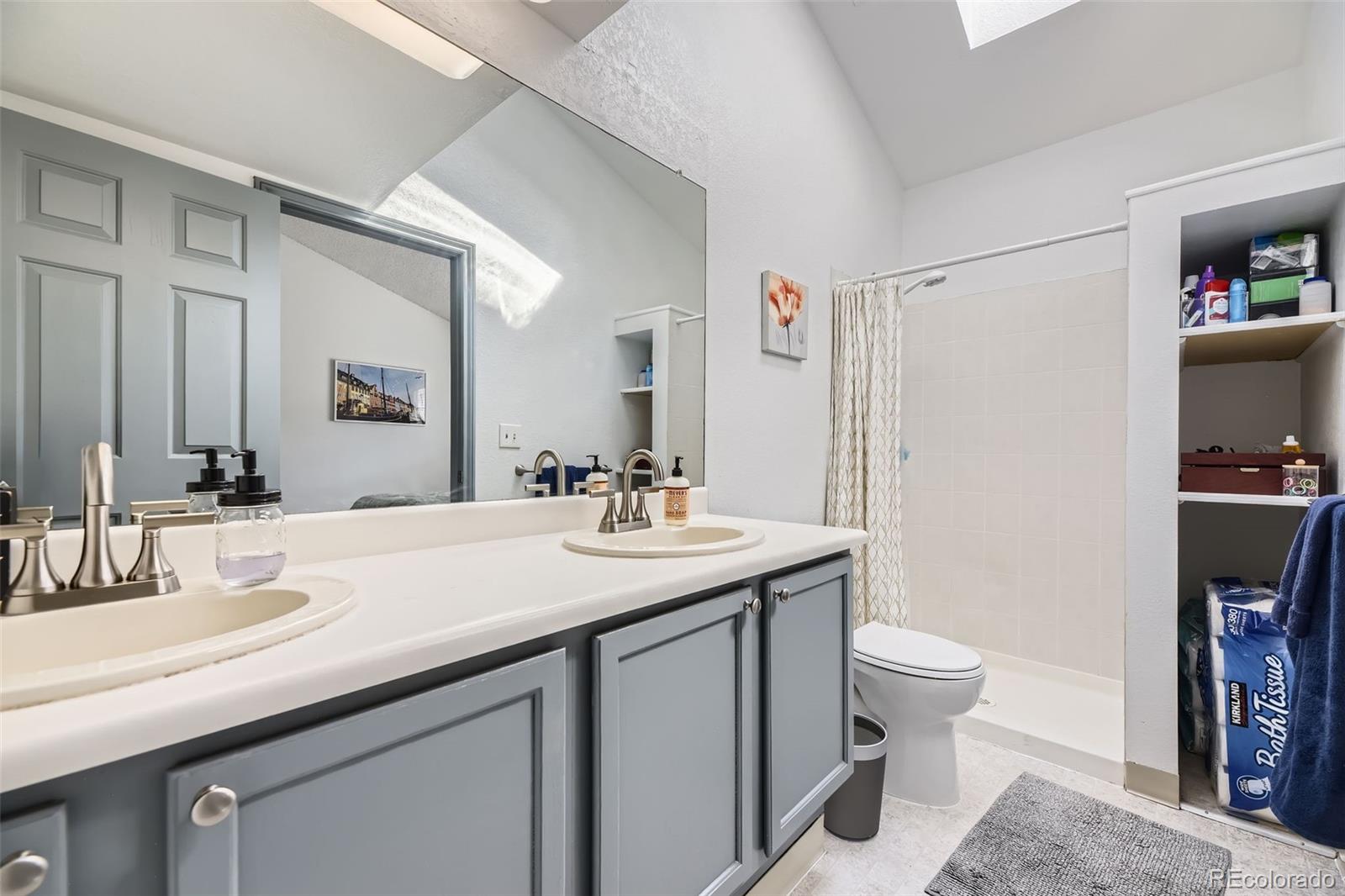 3010 W Prentice Avenue Unit: J