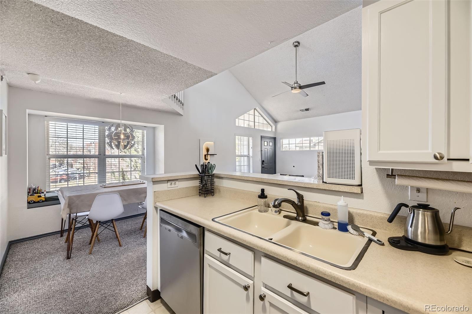 3010 W Prentice Avenue Unit: J