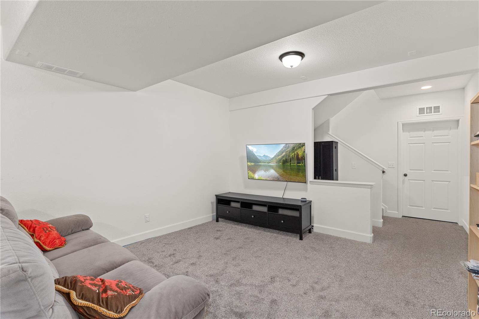 1074 Acadia Circle