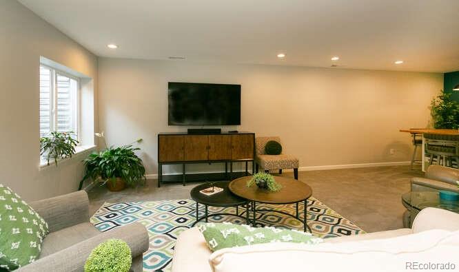 9772 Quay Loop