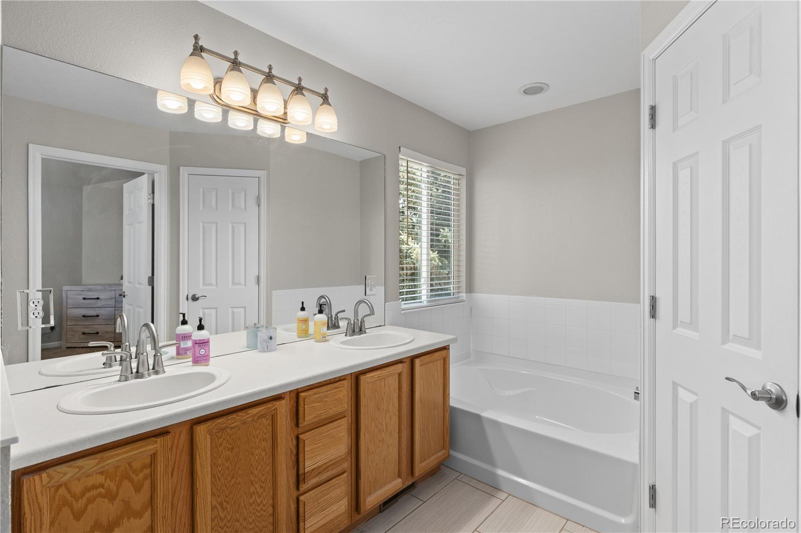 5579 Spoked Wheel Drive