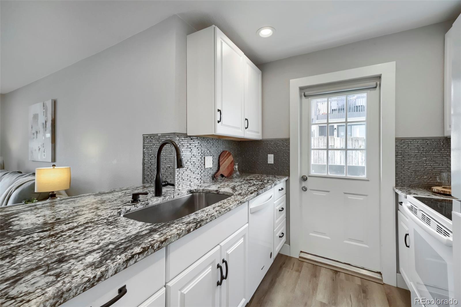 532 Oakwood Drive Unit: B101