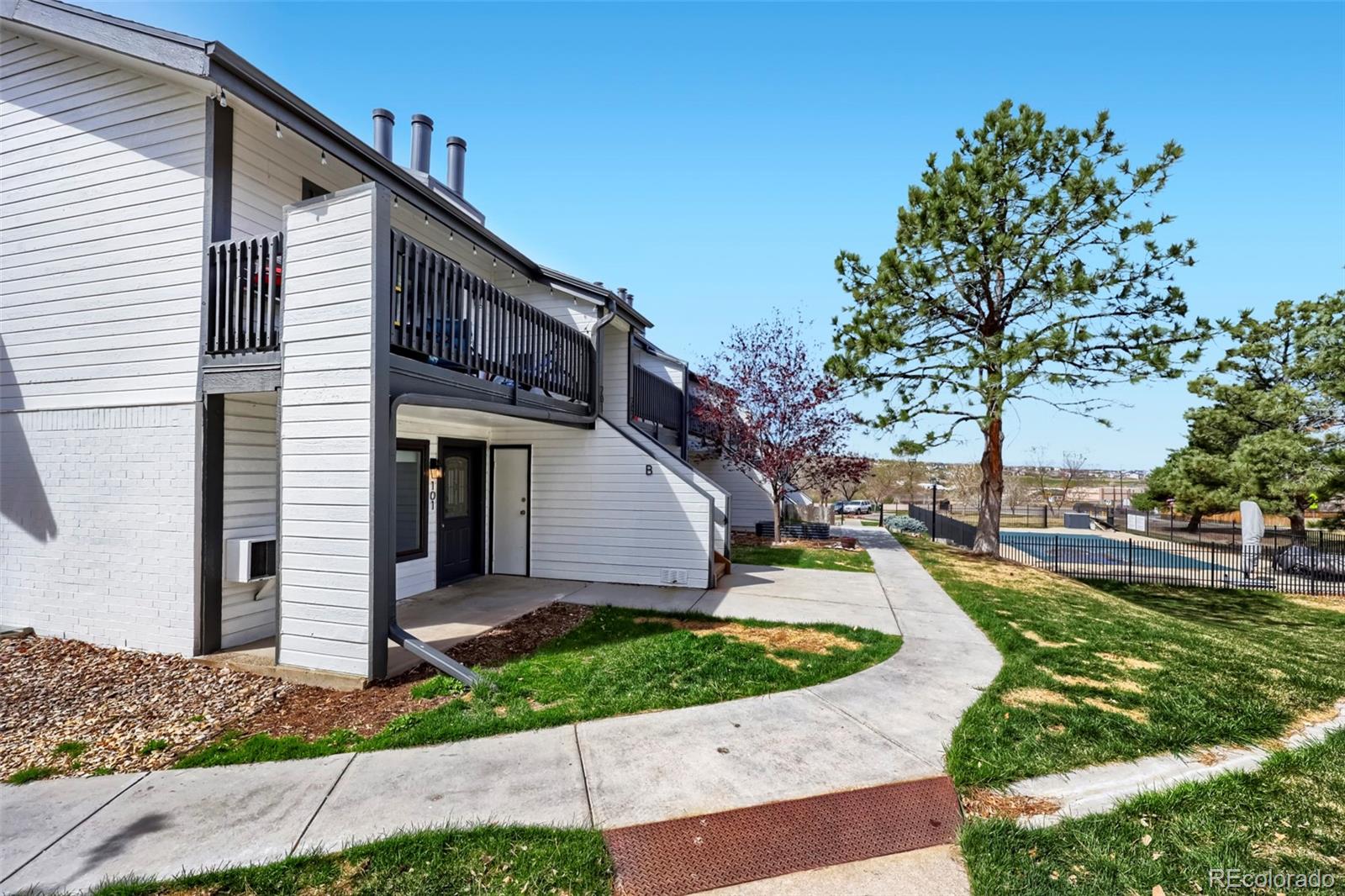 532 Oakwood Drive Unit: B101