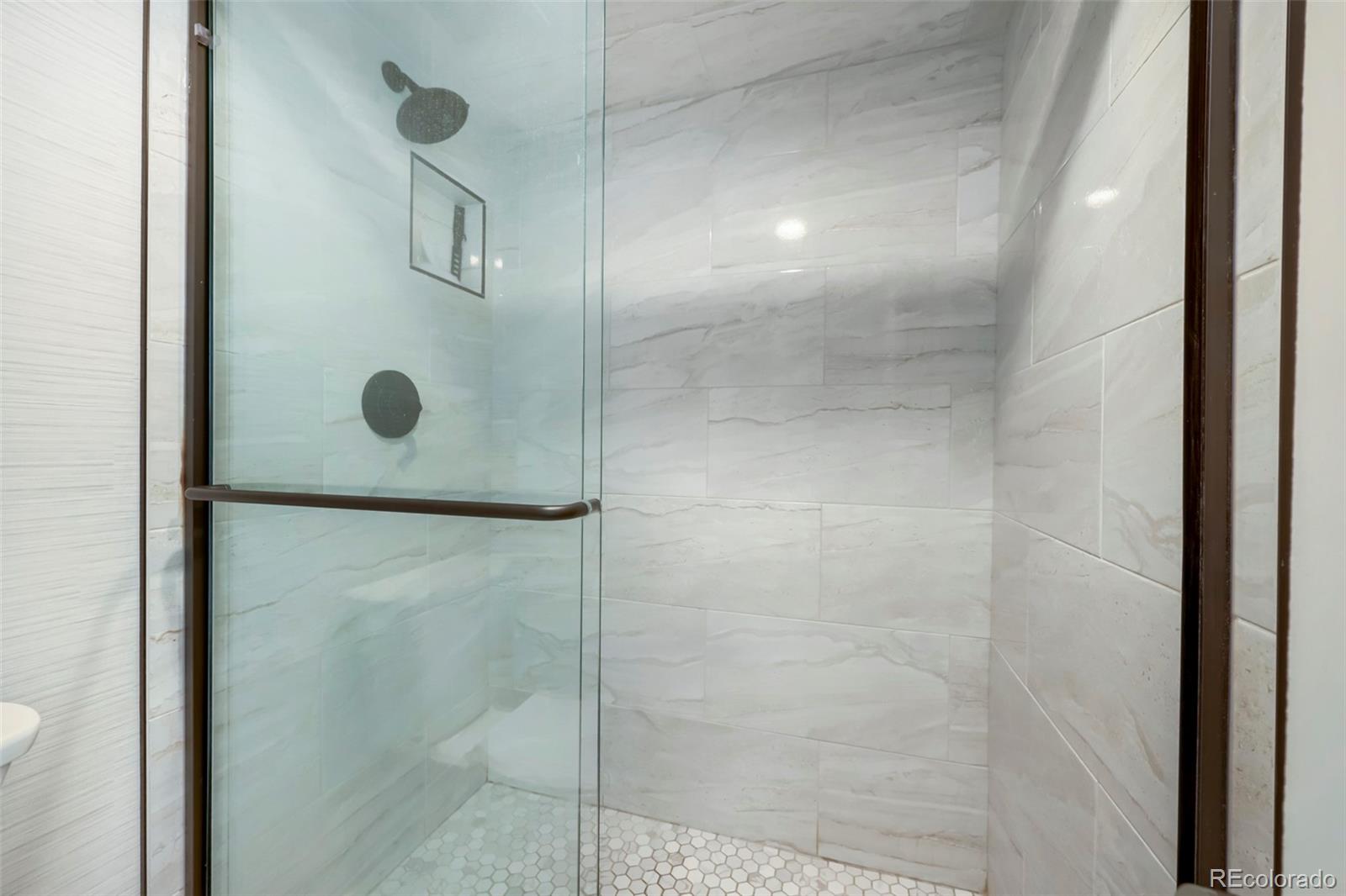 532 Oakwood Drive Unit: B101