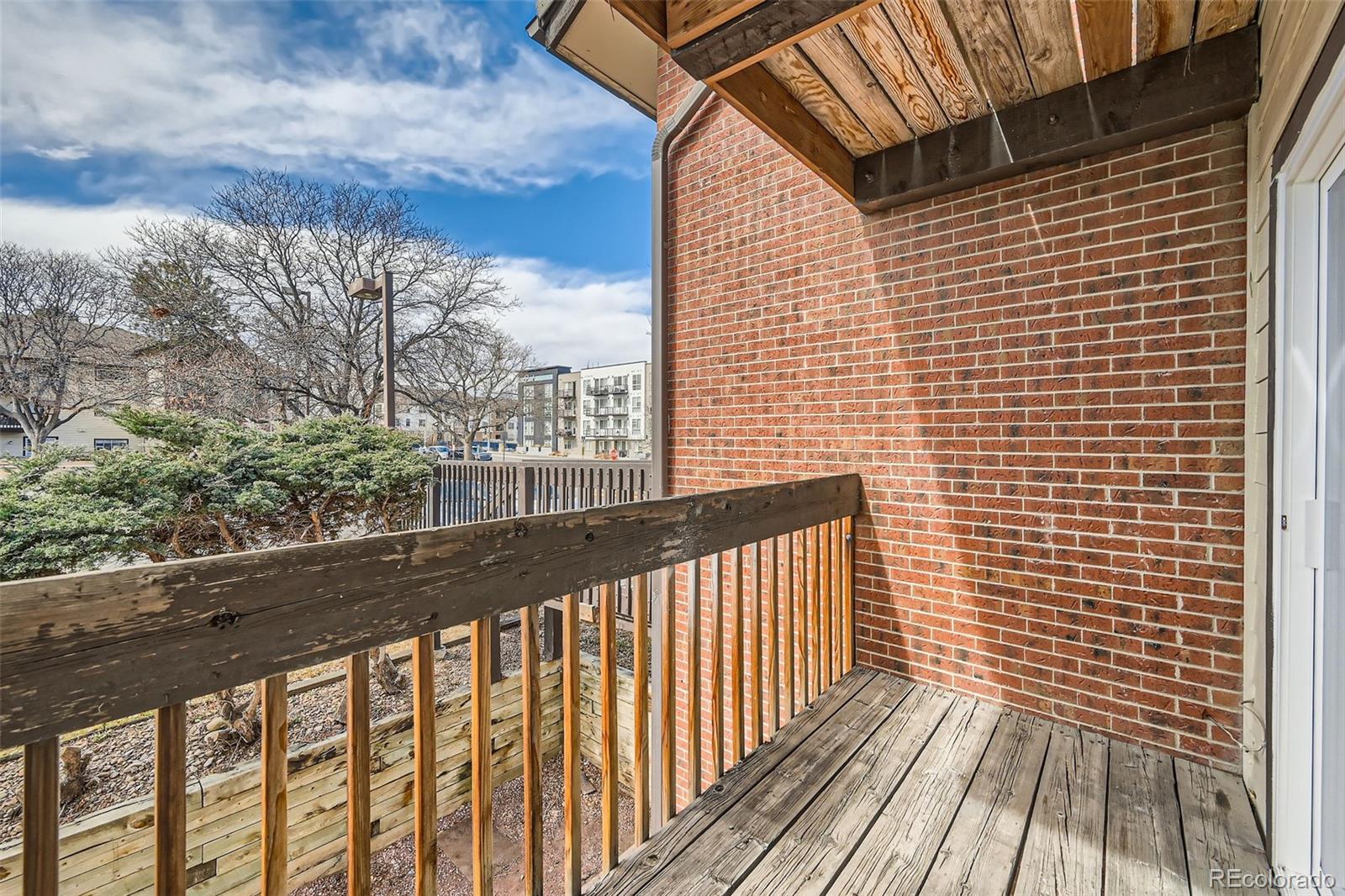 14602 E 2nd Avenue Unit: 200C