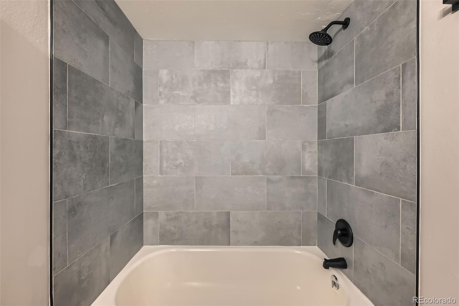 14602 E 2nd Avenue Unit: 200C