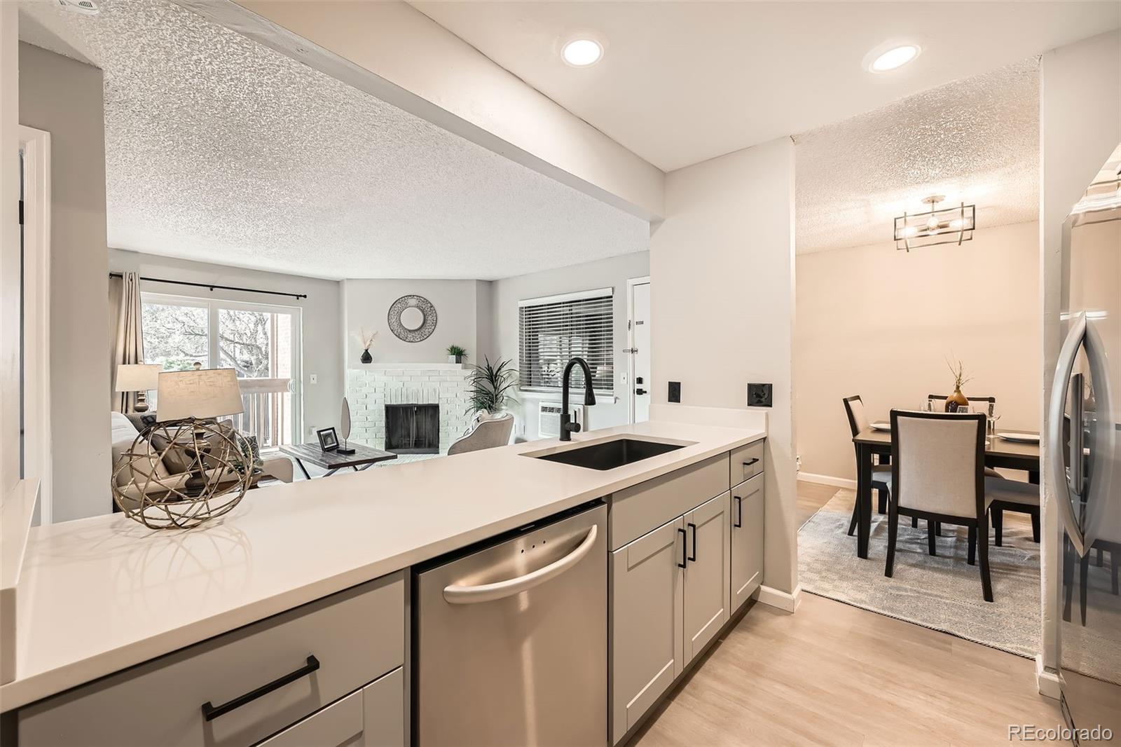 14602 E 2nd Avenue Unit: 200C