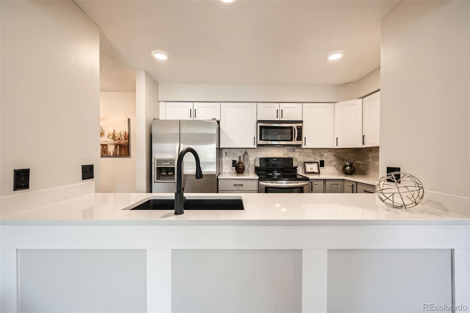 14602 E 2nd Avenue Unit: 200C