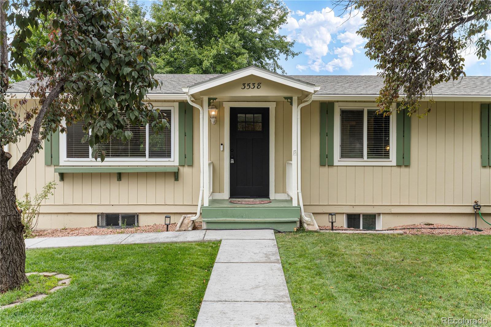 3538 Collins Street