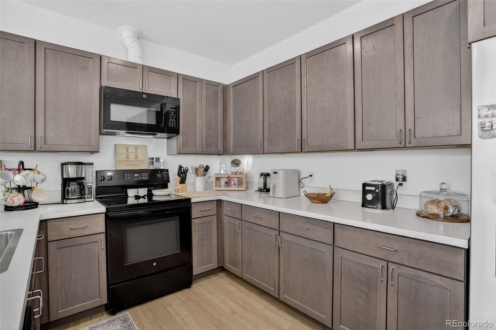 8475 E 36th Avenue Unit: 221