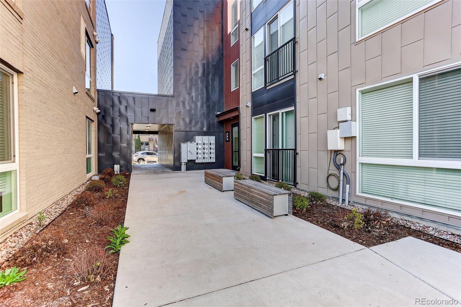 8475 E 36th Avenue Unit: 221