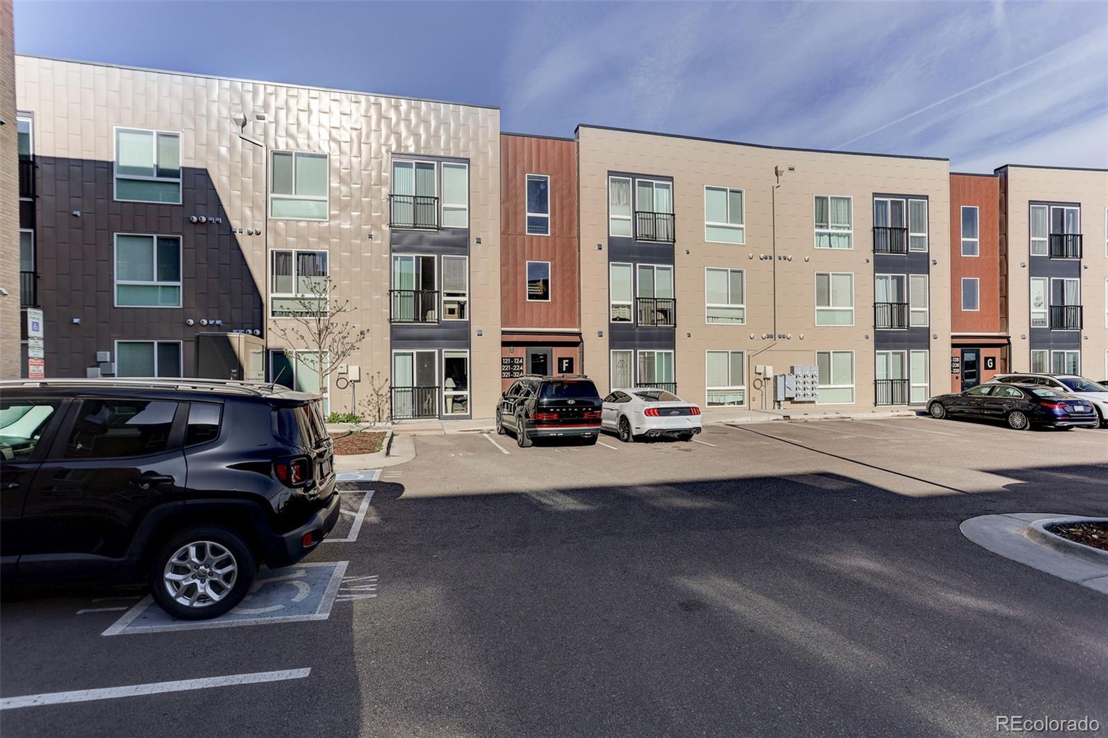 8475 E 36th Avenue Unit: 221