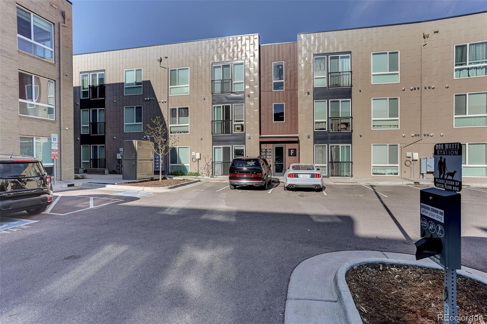 8475 E 36th Avenue Unit: 221