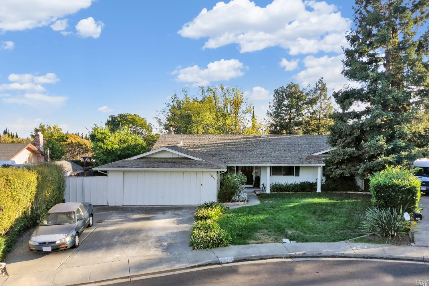 2925 Hearst Ct