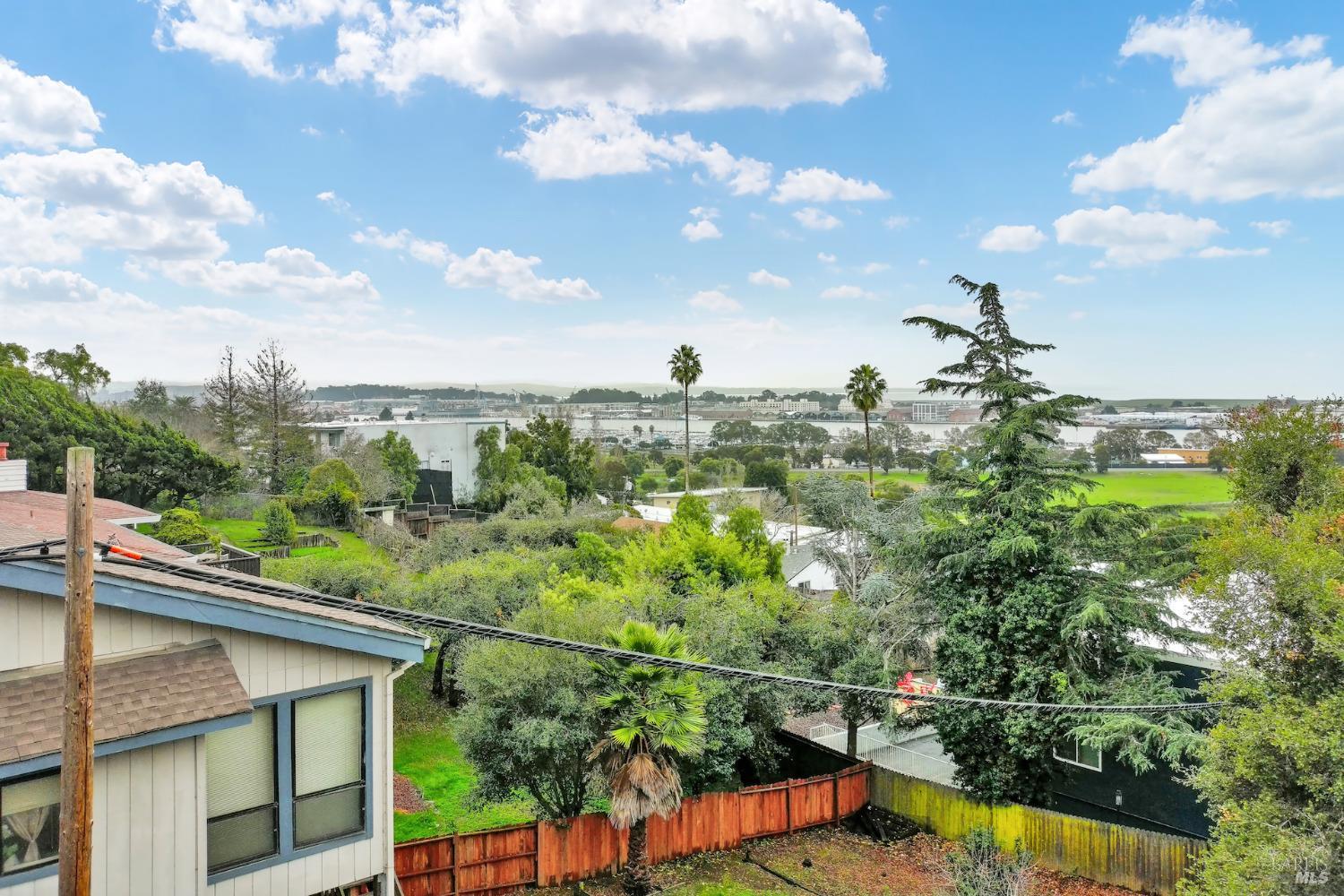 100 W Baxter St
