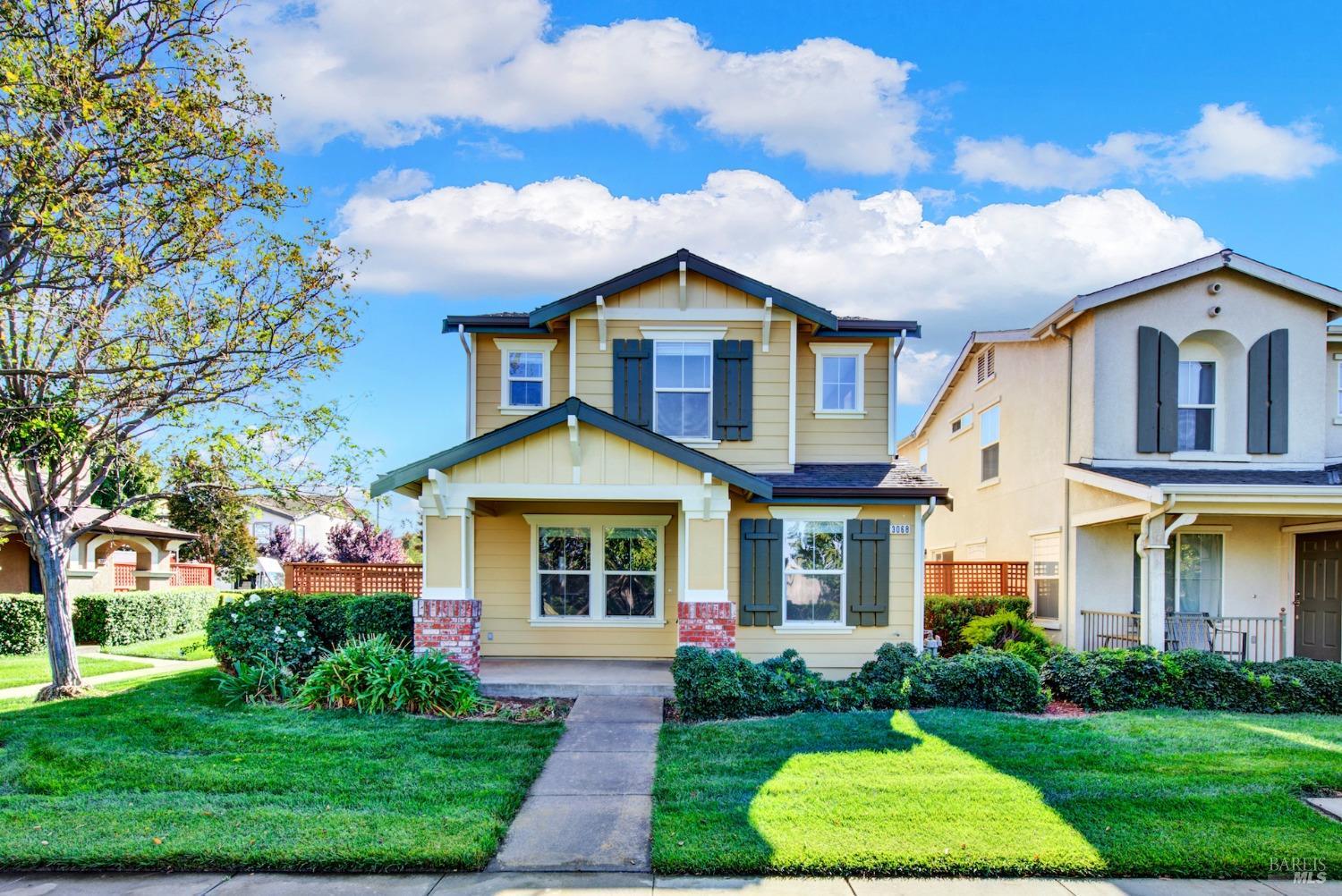 3068 Puffin Cir