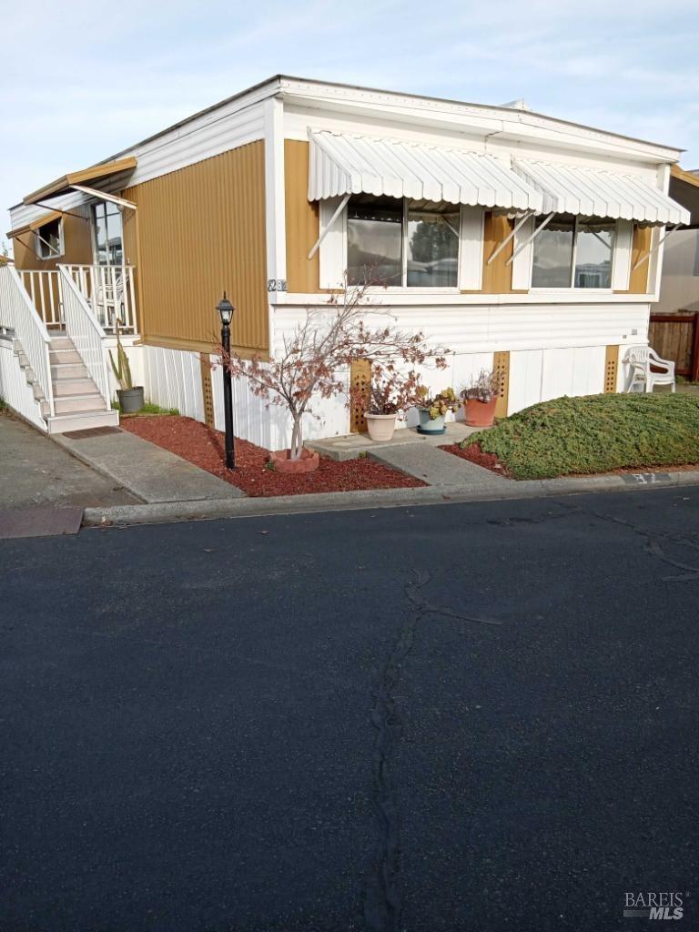 82 Juniper DR.