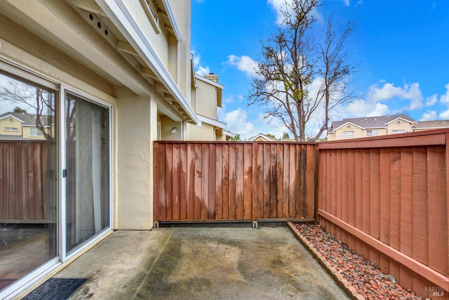 118 Brogan Ct
