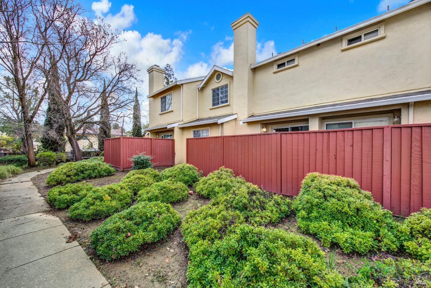 118 Brogan Ct