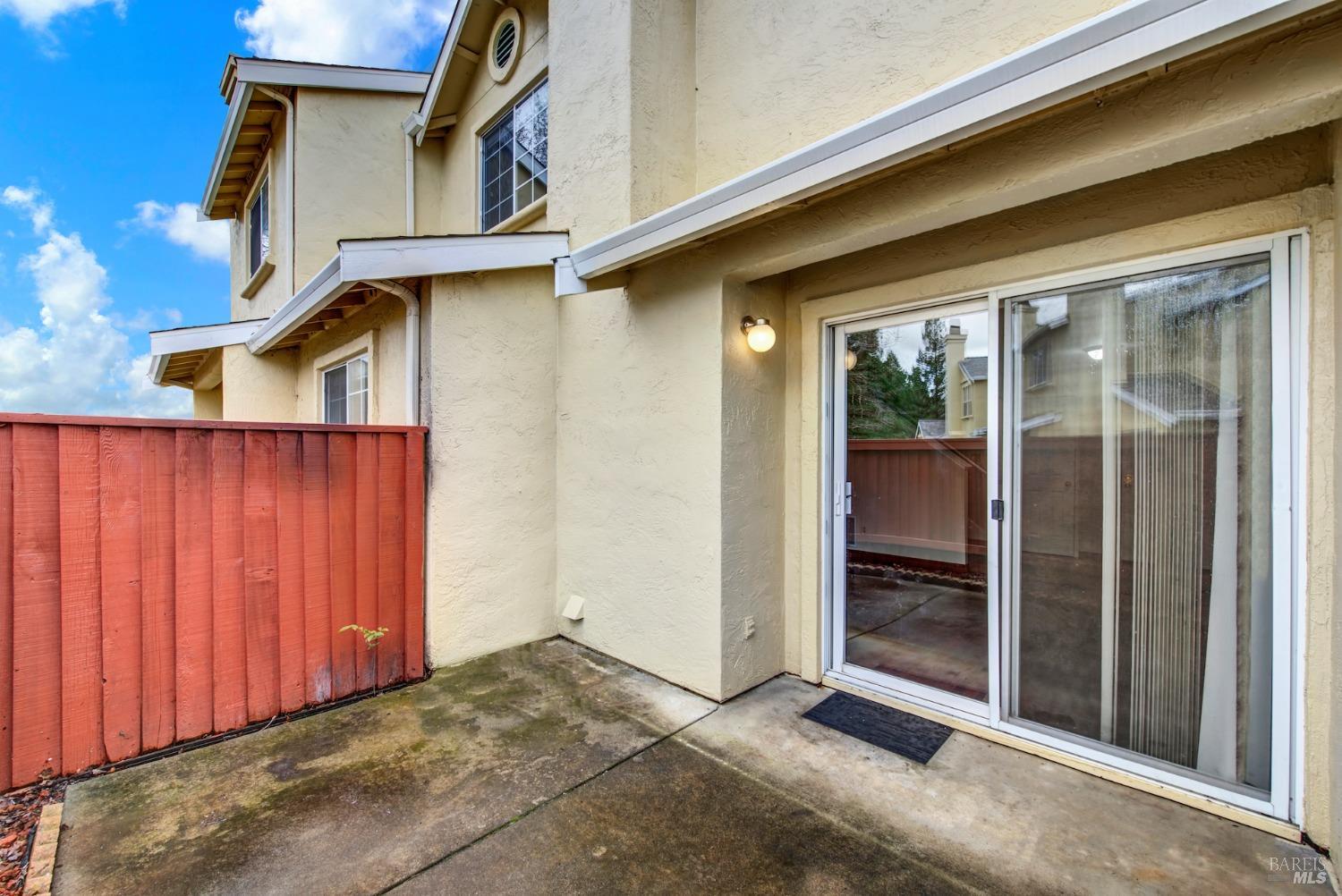 118 Brogan Ct