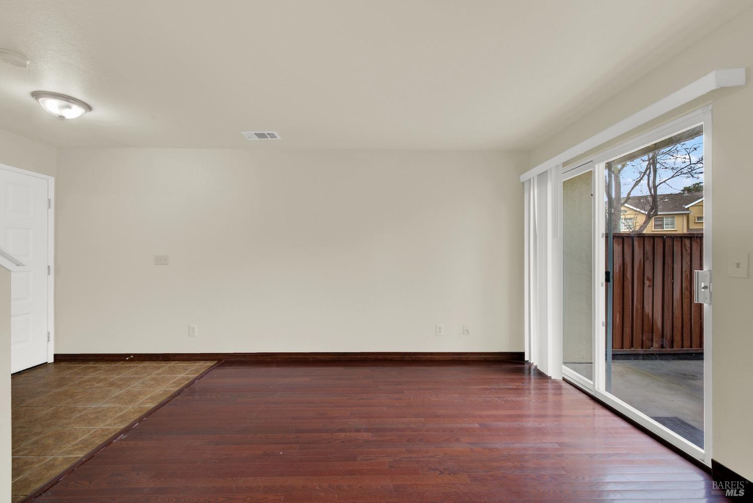 118 Brogan Ct
