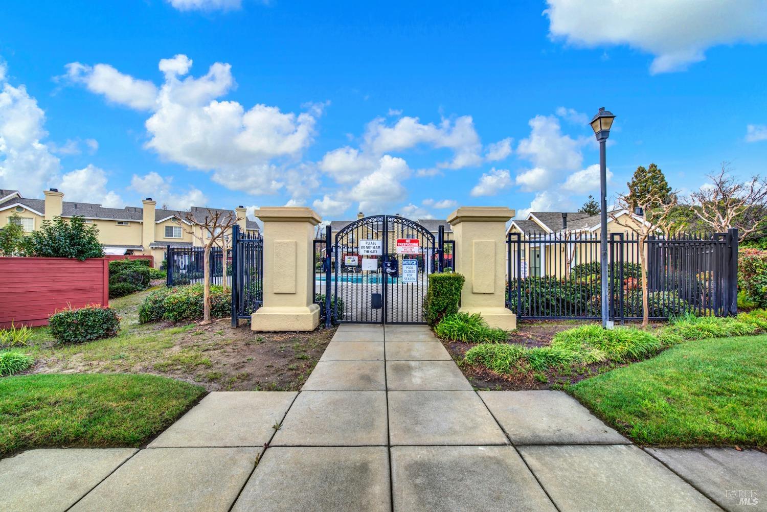 118 Brogan Ct