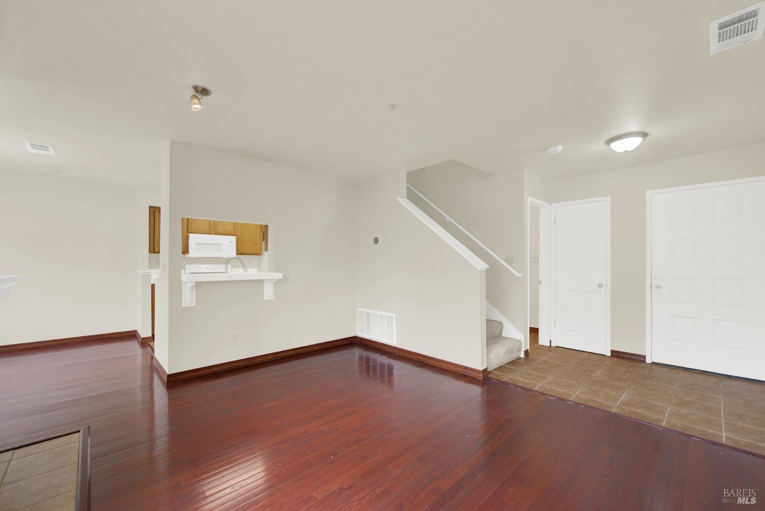 118 Brogan Ct