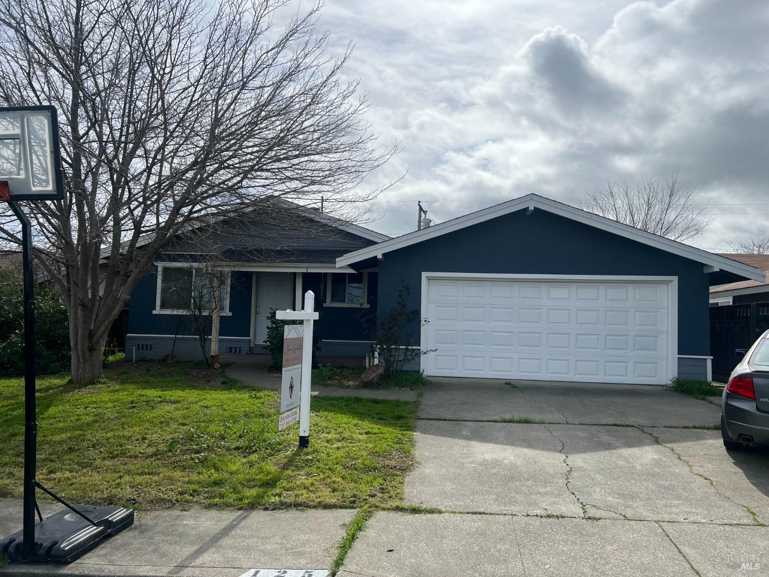 125 Lomita Ave