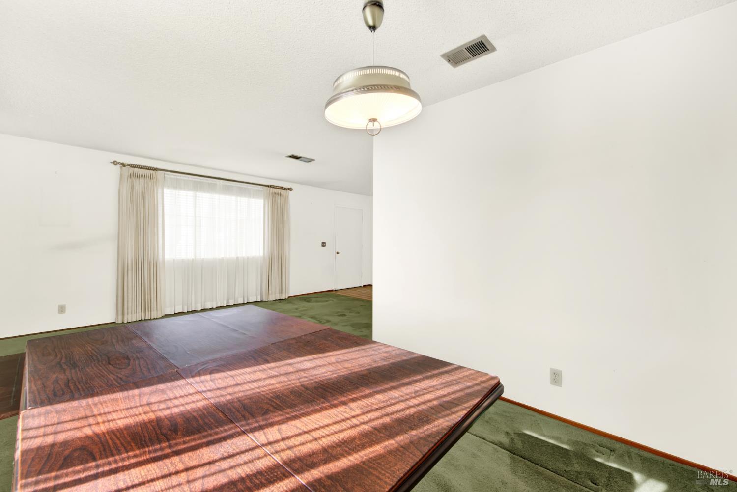 2202 Sandpiper Drive