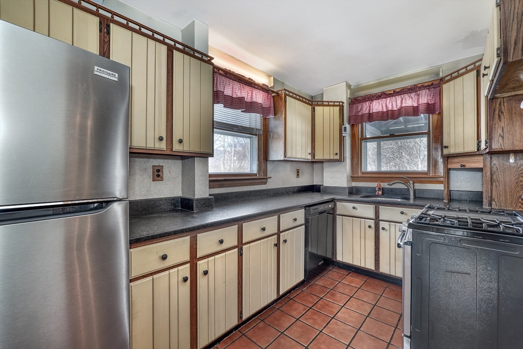 263 West Wyoming Avenue