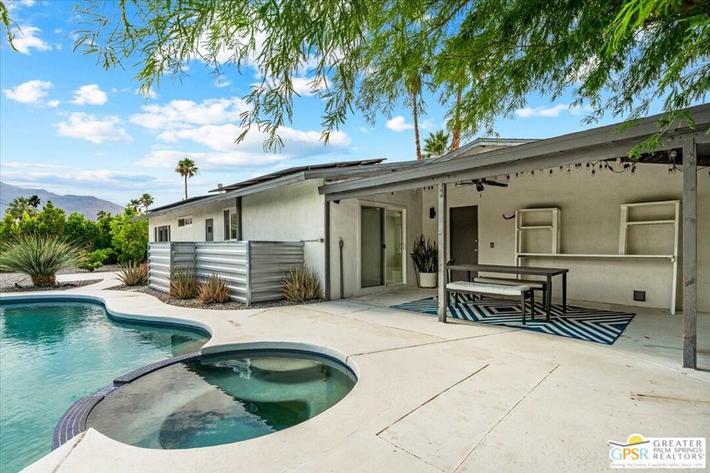 3121 E Ventura Road