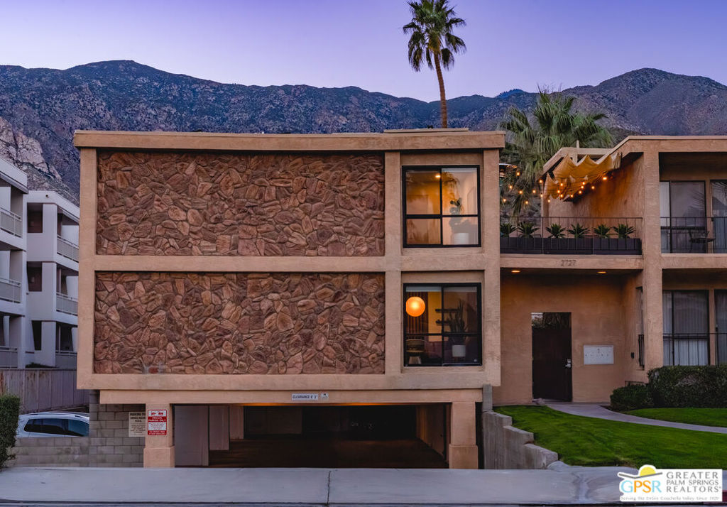 2727 S Sierra Madre 3