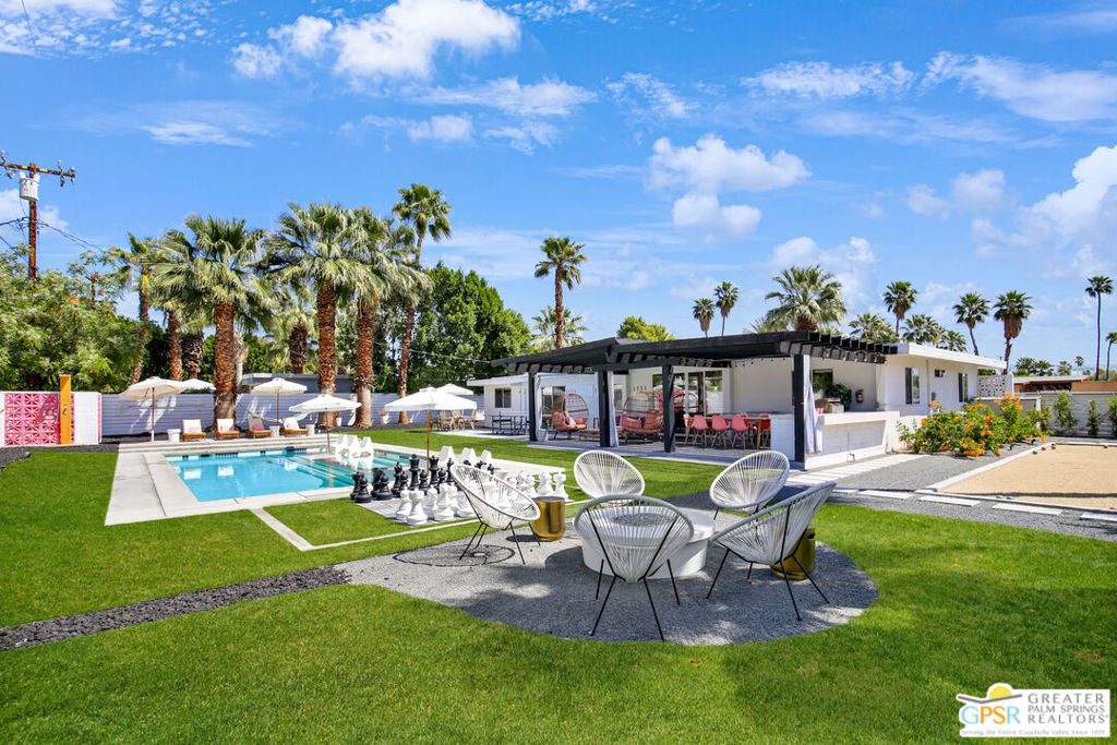 631 S El Cielo Road