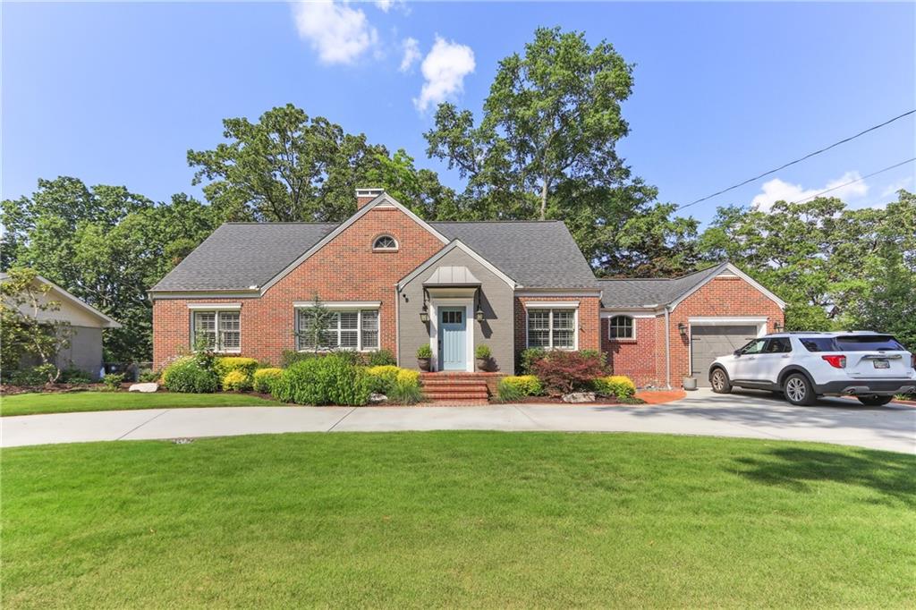 1422 Riverside Drive