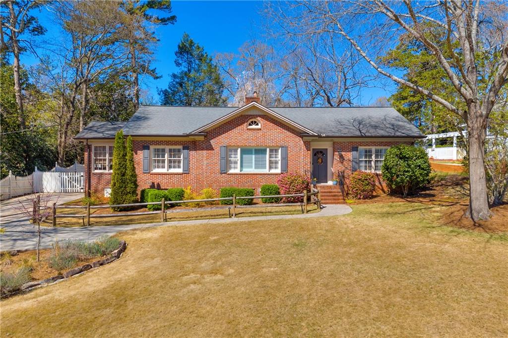815 Cherokee Road