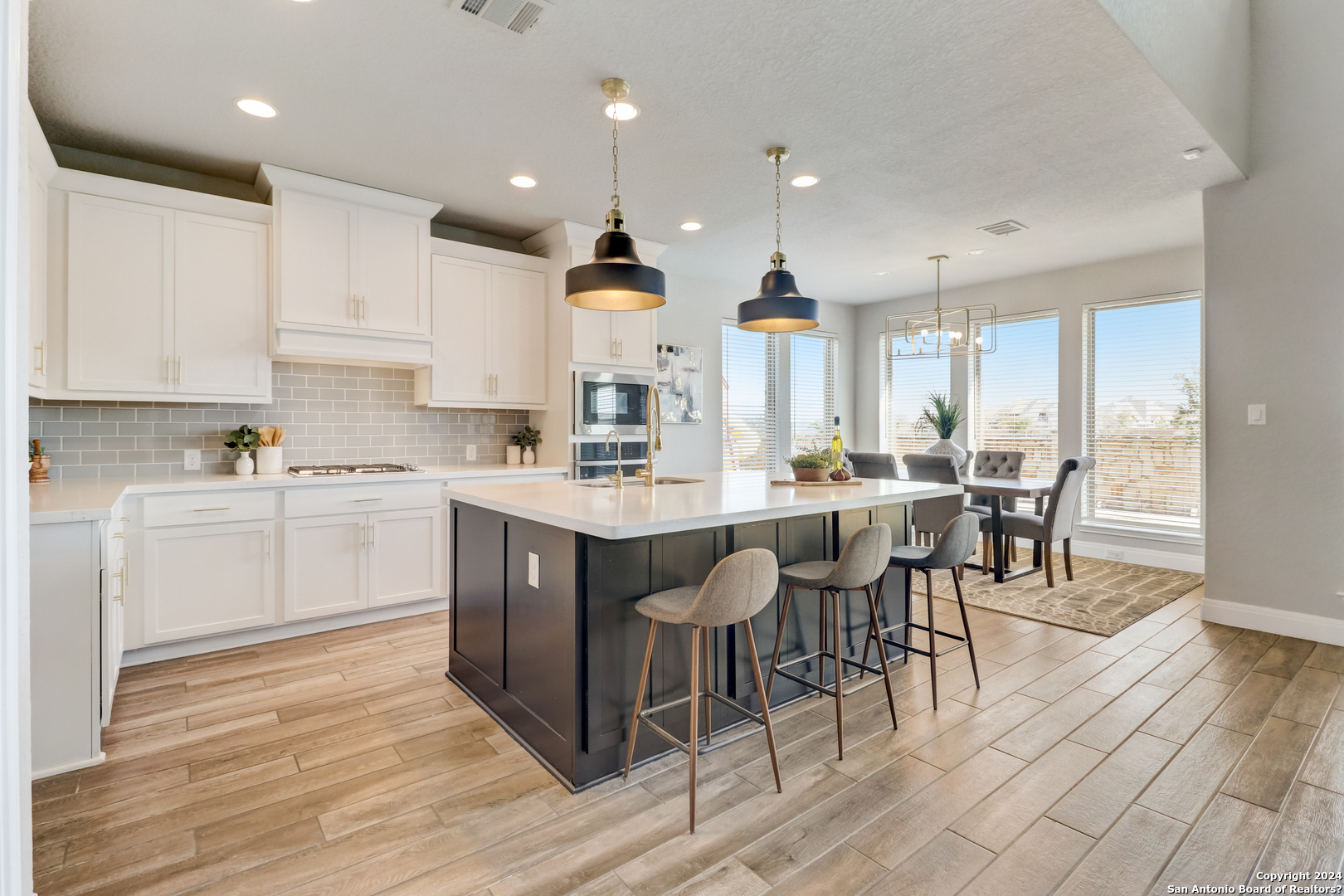 9140 Pepperton Ln